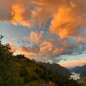 L'ariosa D'idro , Crone Italien